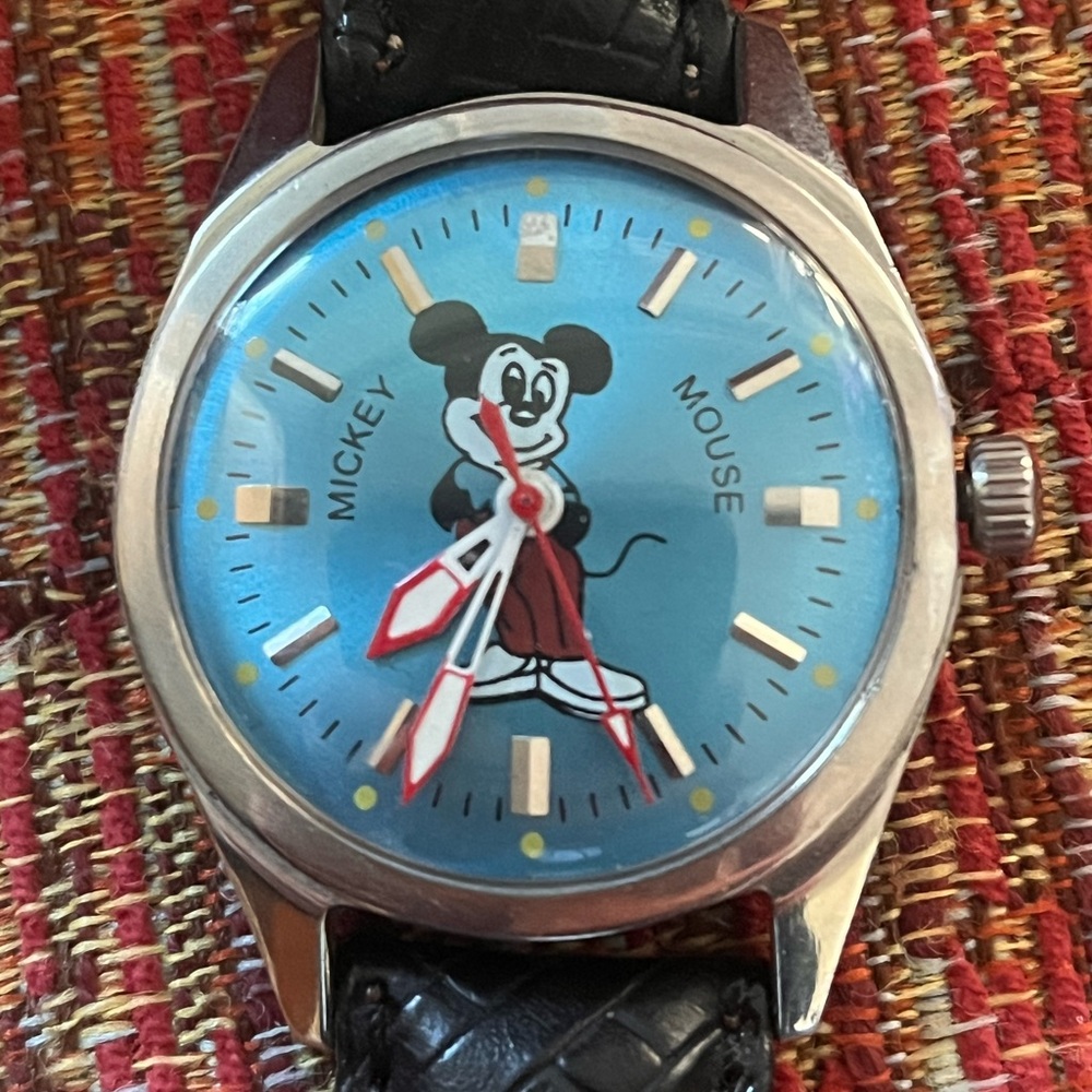 Classic HTM Mens Character Wristwatch